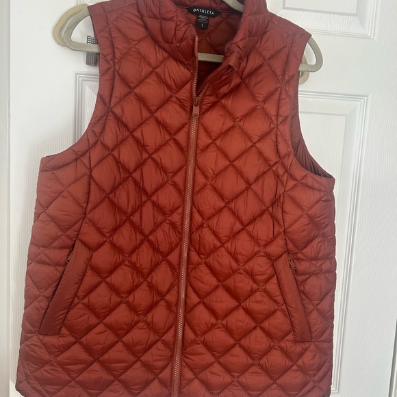 Athleta Whisper Featherless Caramel Puffer Vest LARGE EUC - Picture 2 of 7